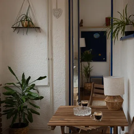 Urban Flat Apartment